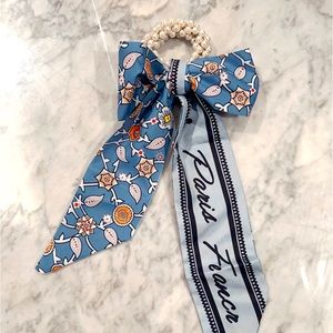 Gorgeous Paris France Pearl Twilly Hairtie